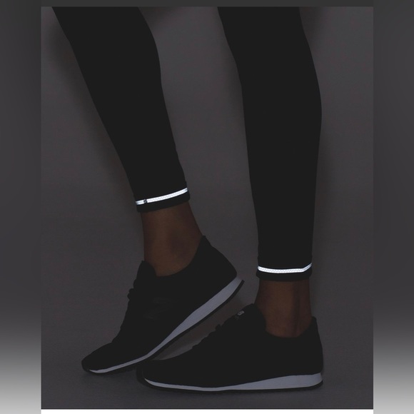 Lululemon Leggings Speed Tight V - Picture 4 of 7